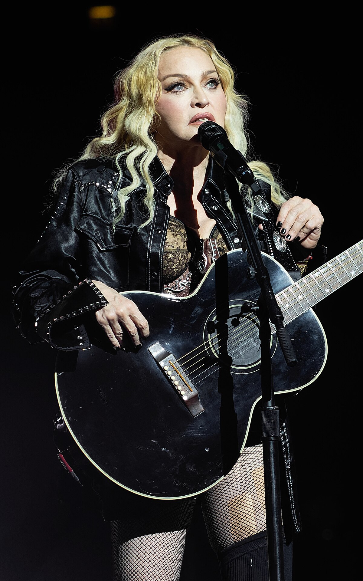 2. Madonna Was Fired from Dunkin’ Donuts