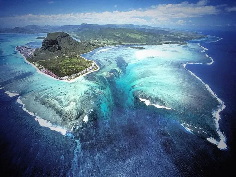 The World's Tallest Waterfall Is Actually Underwater