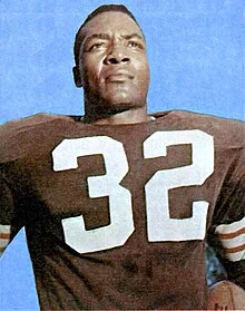 2. Jim Brown: Unstoppable on the Gridiron, Gone at 29