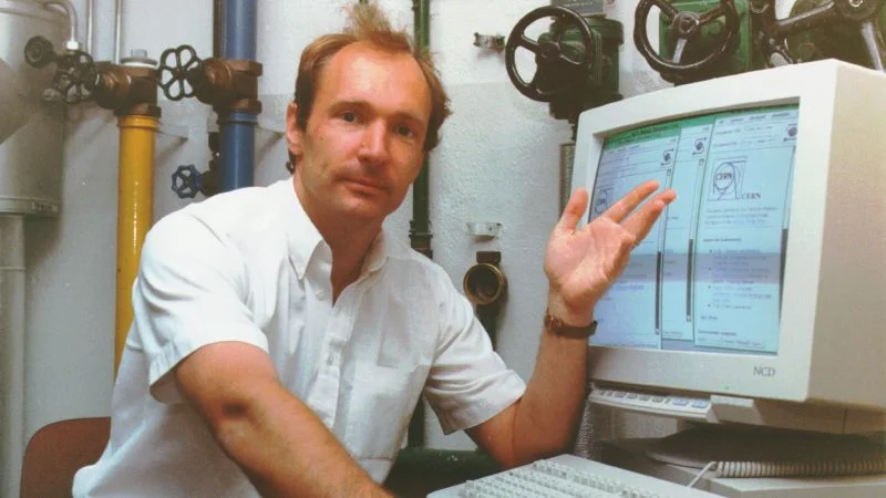 Slide 5: 1989: The World Wide Web – A User-Friendly Interface