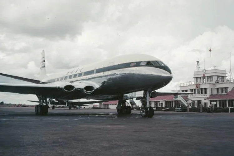 6. The Comet and the Jet Age Begins (1952)